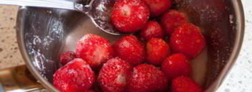 клубничная панна котта с соусом. Шаг 5