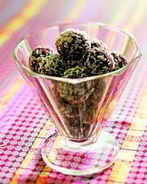 Конфеты из орехов и чернослива