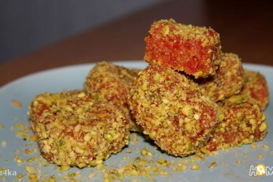 Рецепт конфеты из сушеного кизила с миндалем