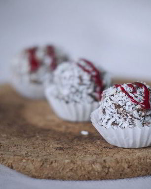 Полезные конфеты с финиками, апельсином и бананами