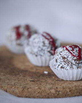 Полезные конфеты с финиками, апельсином и бананами