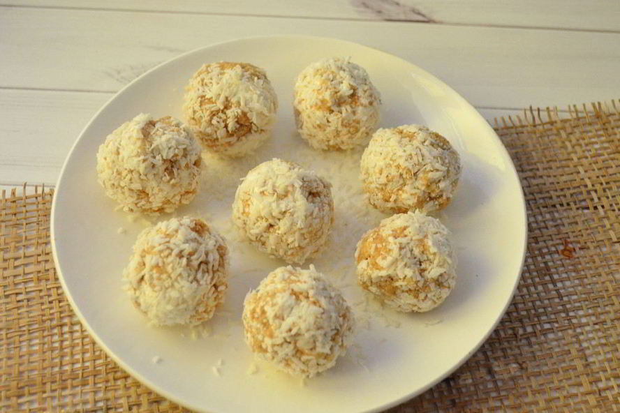 Рецепт творожные конфеты с кокосом и арахисовой пастой