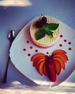 Крем-пломбир с ягодами и мятой