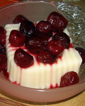 Крем с вишнями