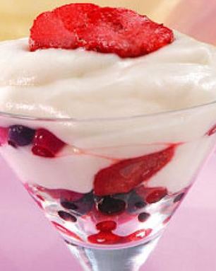 Марципановый крем с ягодами