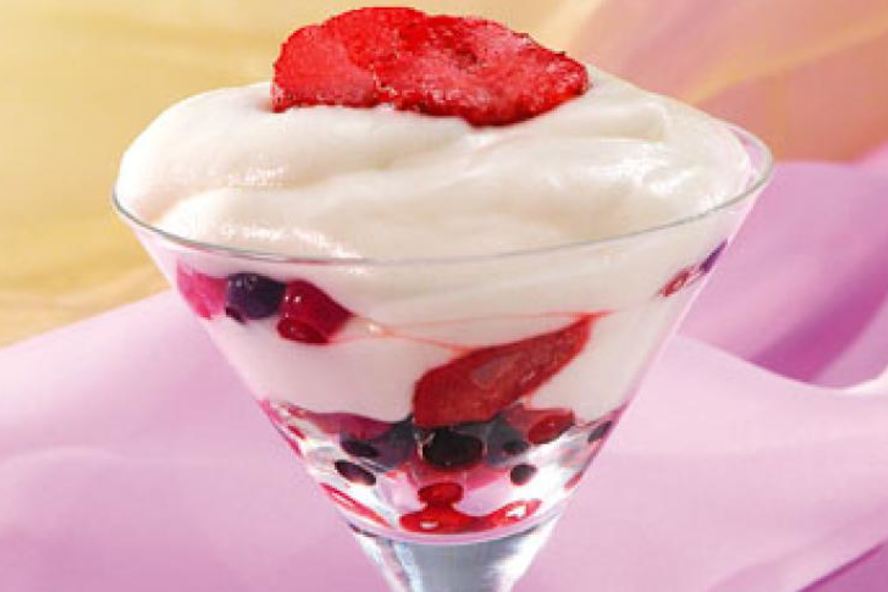 Рецепт марципановый крем с ягодами