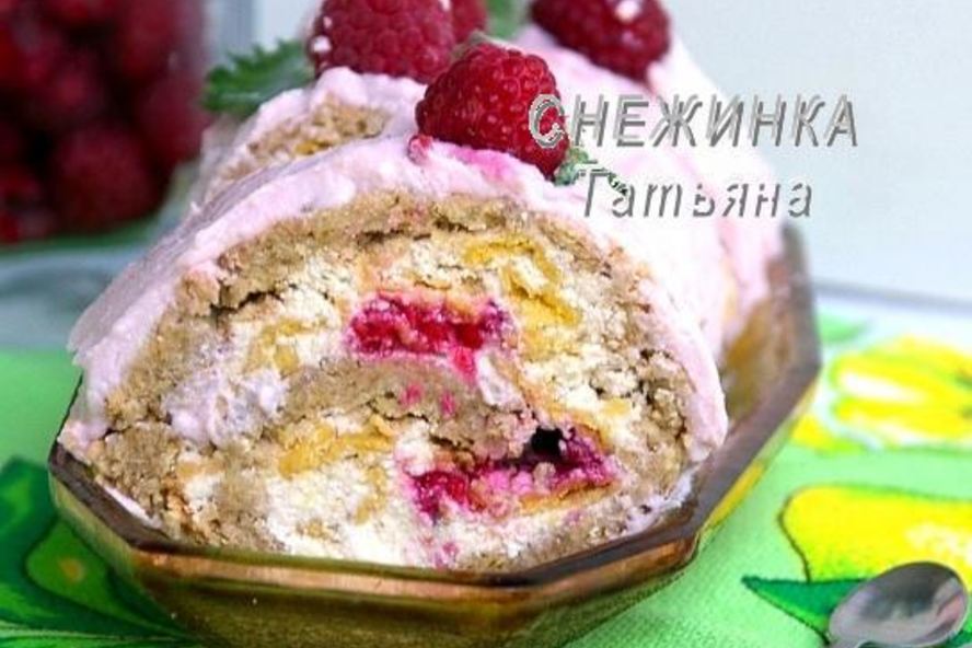 Рецепт рулет из овсяных хлопьев с творожно-малиновой начинкой и кремом