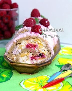 Рулет из овсяных хлопьев с творожно-малиновой начинкой и кремом