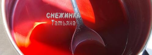 рулет из овсяных хлопьев с творожно-малиновой начинкой и кремом. Шаг 14