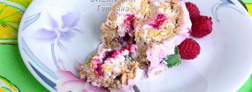 рулет из овсяных хлопьев с творожно-малиновой начинкой и кремом. Шаг 19