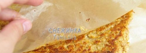 рулет из овсяных хлопьев с творожно-малиновой начинкой и кремом. Шаг 7