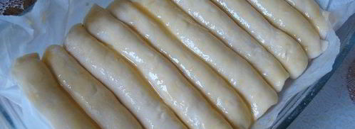 сдобные булочки-сайки с заварным кремом. Шаг 4