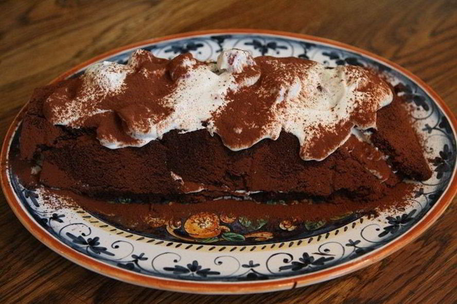 Рецепт шоколадный рулет с малиновым кремом