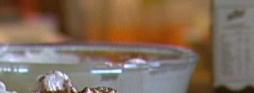 шоколадный рулет с малиновым кремом. Шаг 12