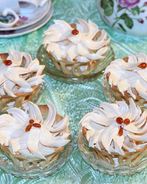 Ванильные корзиночки с карамельным кремом