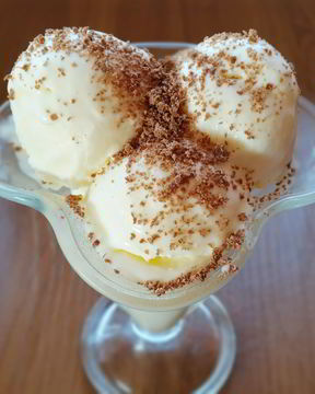 Быстрое домашнее мороженое из сгущенки