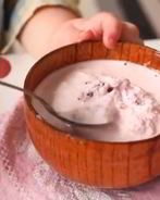 Домашнее клубничное мороженое в пакете