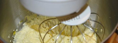 домашнее мороженое с малиновым соусом. Шаг 3