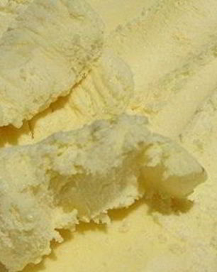 Домашнее сливочное мороженое с ванилью