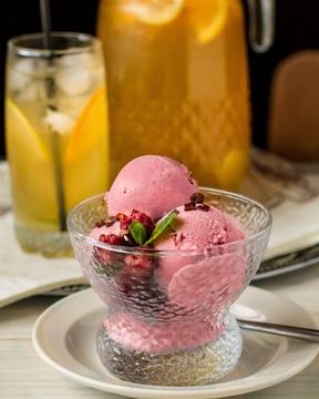 Малиновое мороженое