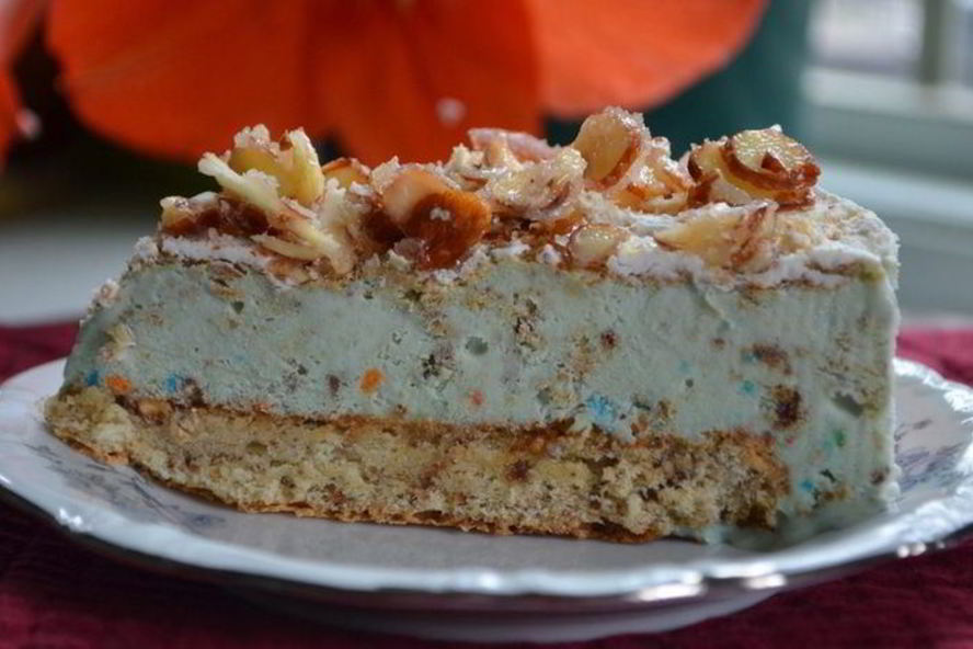 Рецепт миндальный хрустящий торт-мороженое