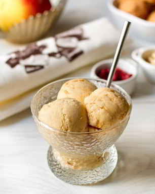 Мороженое из хурмы с кардамоном и медом