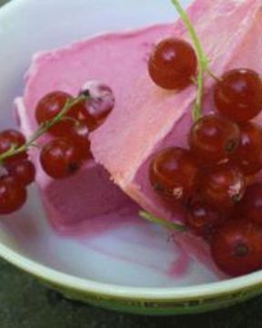 Мороженое из красной смородины