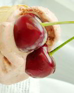 Мороженое с черешней