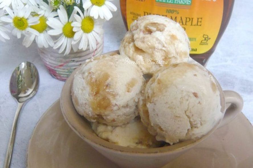 Рецепт мороженое с кленовым сиропом и грецкими орехами