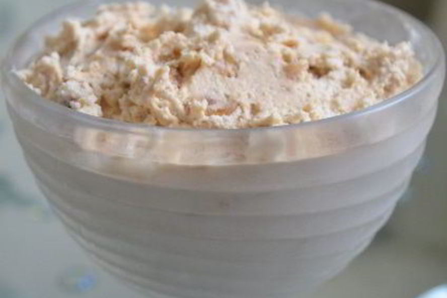 Рецепт мороженое с нугой, ромовым изюмом и карамельными орешками