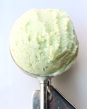 Мороженое с тархуном и оливковым маслом