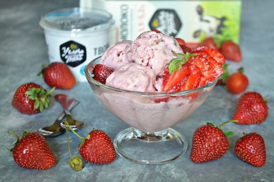 Рецепт творожно-клубничное мороженое с кусочками шоколада