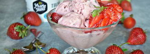 творожно-клубничное мороженое с кусочками шоколада. Шаг 4