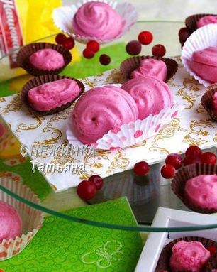 Клюквенный мусс-зефир на манной крупе