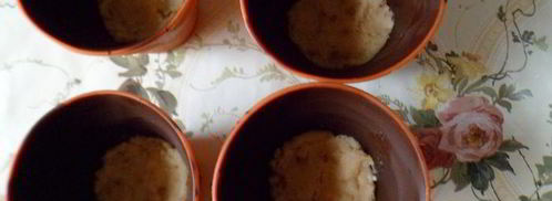 шоколадные стаканчики с черничным муссом и бисквитом. Шаг 8