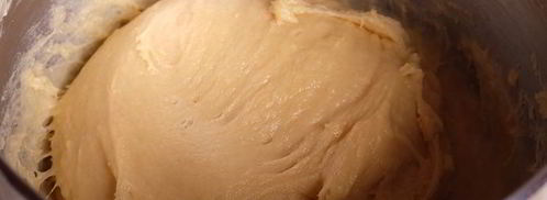 кулич с изюмом, цукатами и вяленой клюквой. Шаг 10