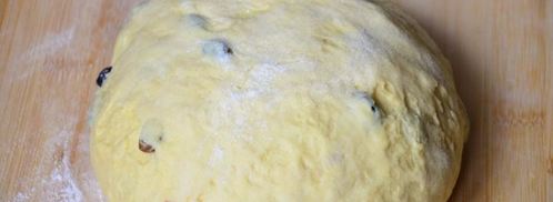 пасхальная булка с изюмом. Шаг 13