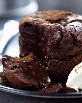 Пудинг из горького шоколада в духовке