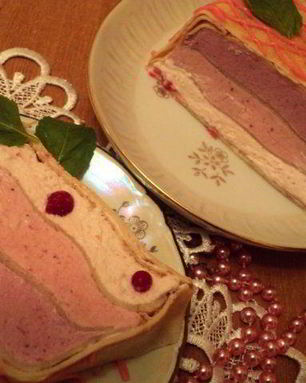 Блинный террин с ягодно-сливочным суфле