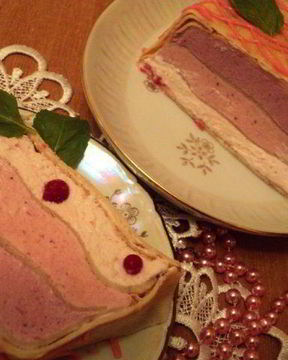 Блинный террин с ягодно-сливочным суфле