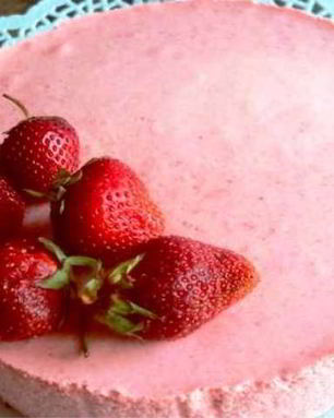 Клубничное суфле для торта