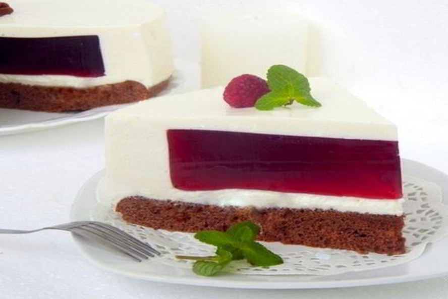 Рецепт сливочный торт-суфле с малиной