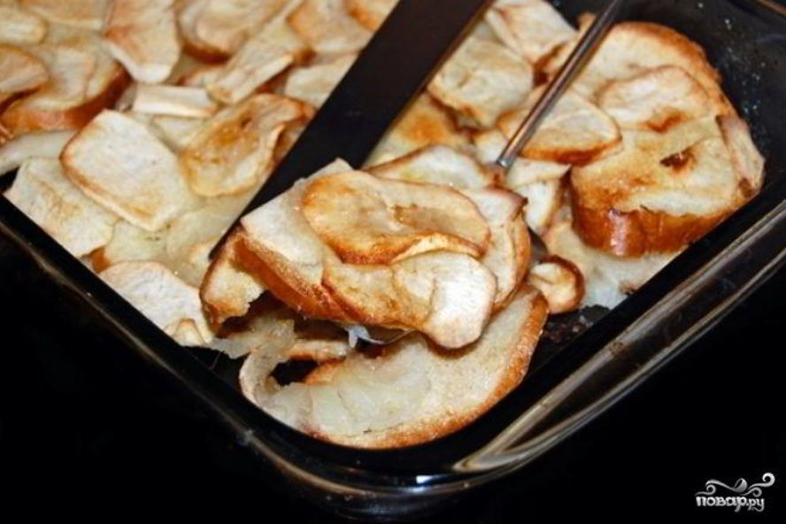 Рецепт яблоки, запеченные с черствым хлебом