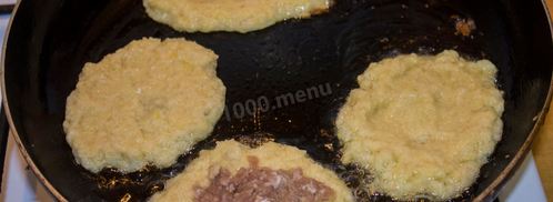 драники картофельные с фаршем. Шаг 16