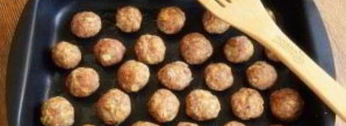 фрикадельки под томатно-сырным соусом. Шаг 3