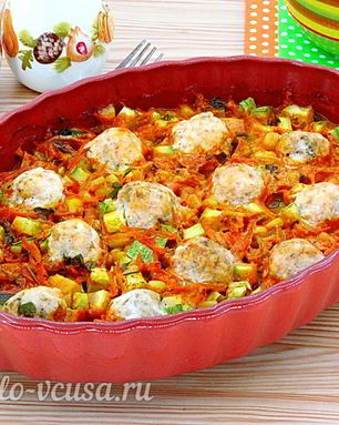 Фрикадельки в духовке с кабачками