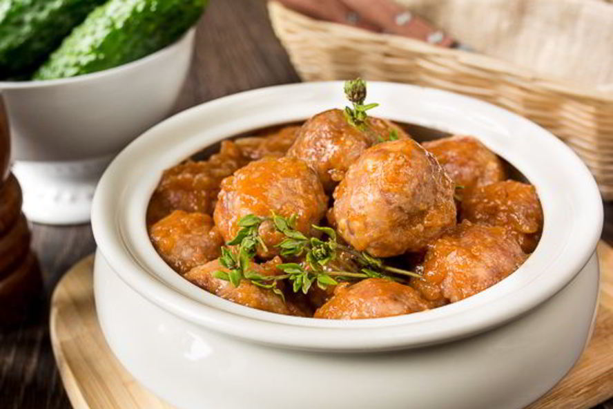 Рецепт фрикадельки в пикантном томатном соусе