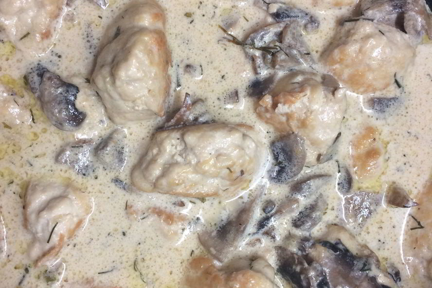 Рецепт фрикадельки в сливочно-сырном грибном соусе