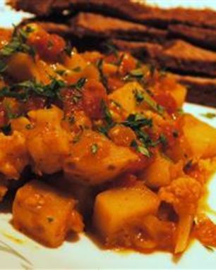 Картофель с чечевицей по-мадрасски