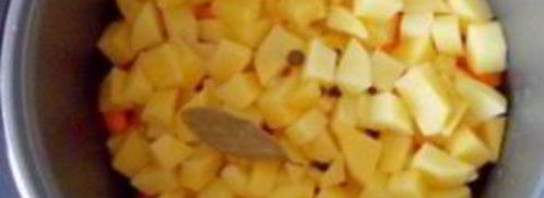 картофель с овощами в мультиварке. Шаг 3